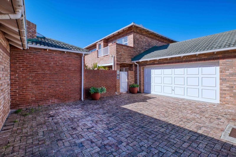 3 Bedroom Property for Sale in Summerstrand Eastern Cape